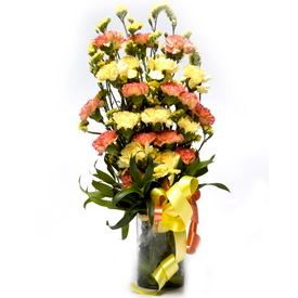 Glass Vase with Fresh Flower Arrangement 7